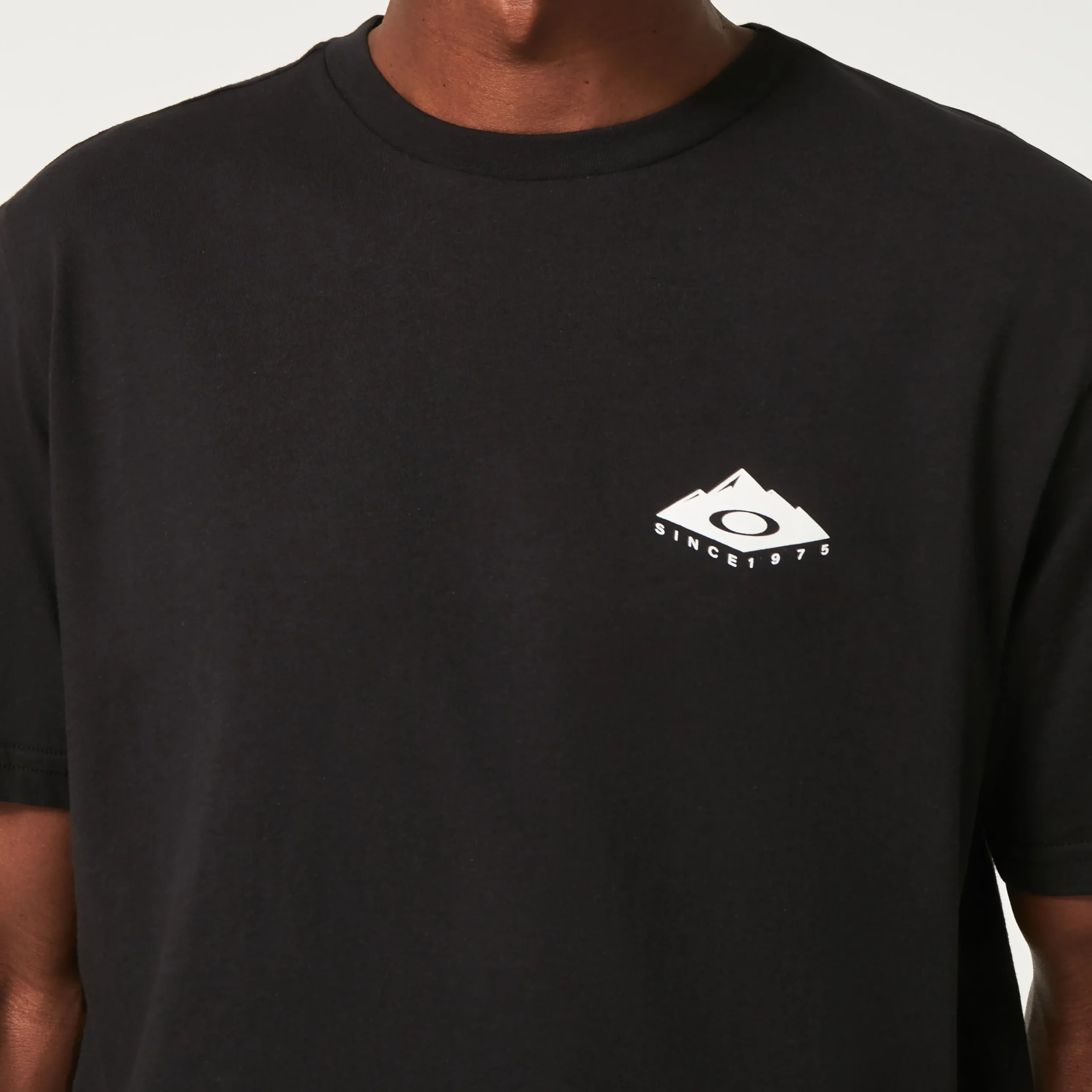 Flash Sale Peak Ellipse Tee Herre T-Skjorter