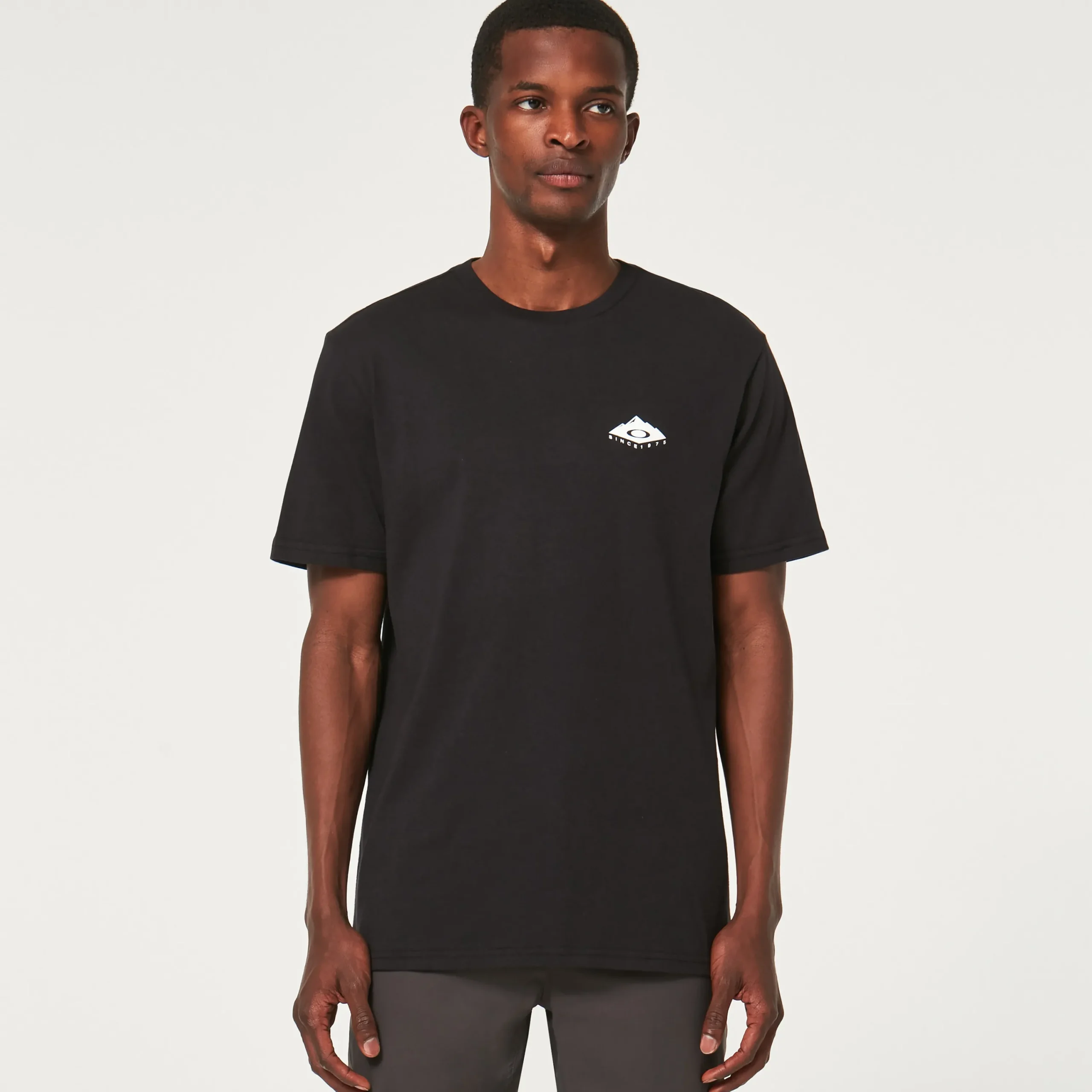 Flash Sale Peak Ellipse Tee Herre T-Skjorter